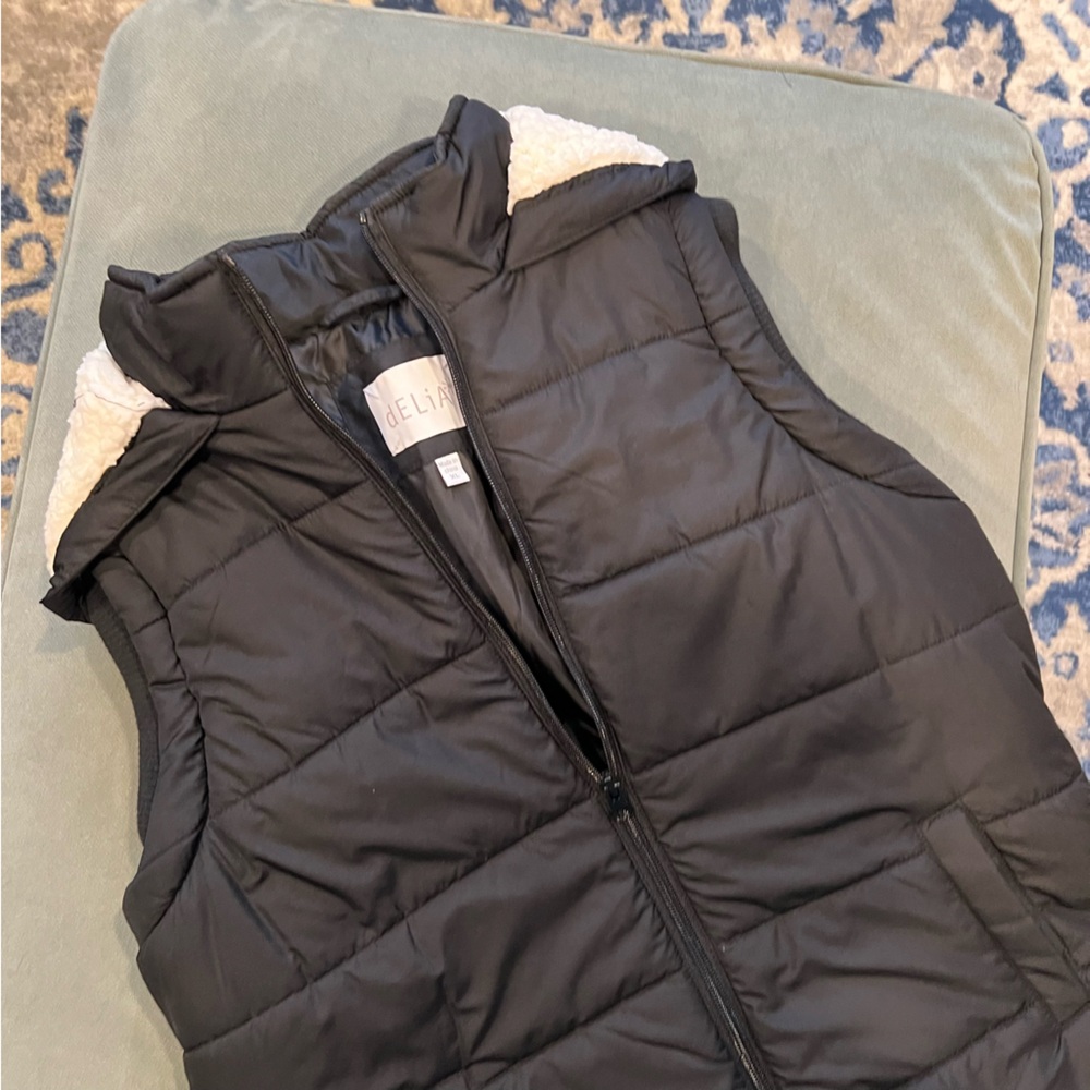 Delia’s Black Puffer Vest